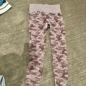 Gymshark Camo Leggings Berry/Maroon Size Small